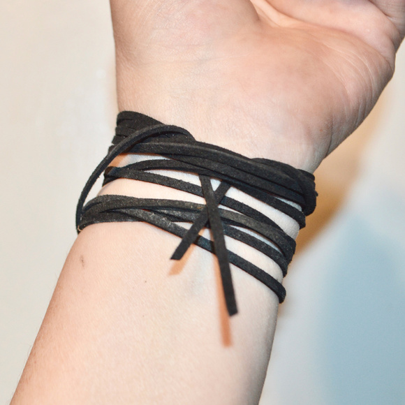 ♥️🌹💘 3 for 20/ Tie Wrap Silver Bracelet Cuff Yoga Boho Faux Leather - Picture 5 of 8